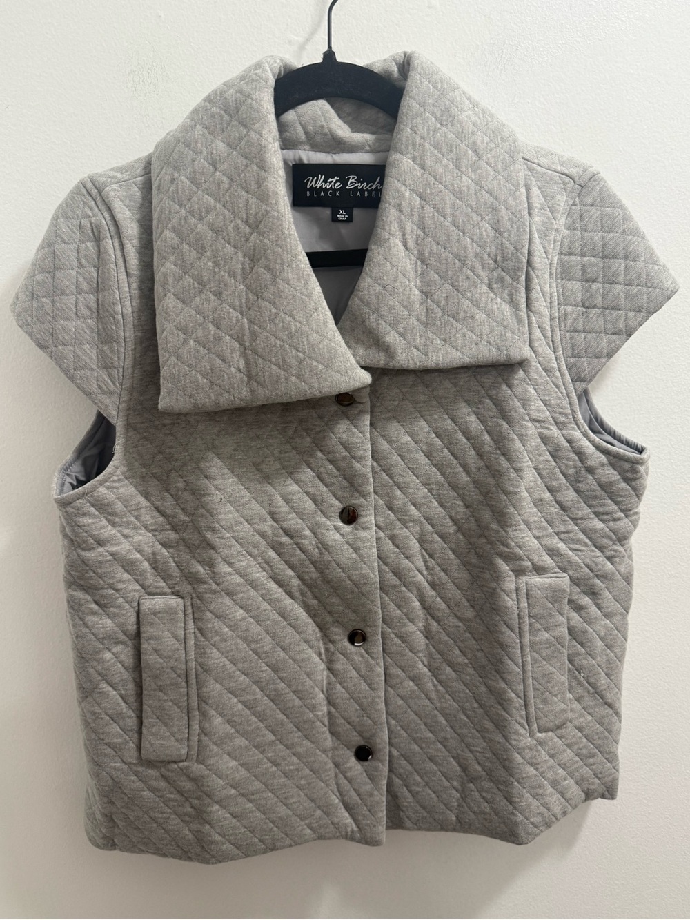 White Birch Heather Grey Solid Knit Vest